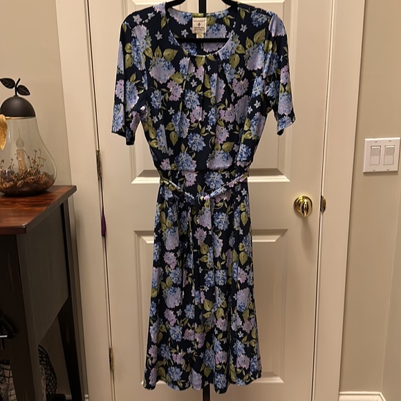 APPLESEED’S - Women’s Limited Edition Blooming Hydrangea Knit Dress - Picture 3 of 10